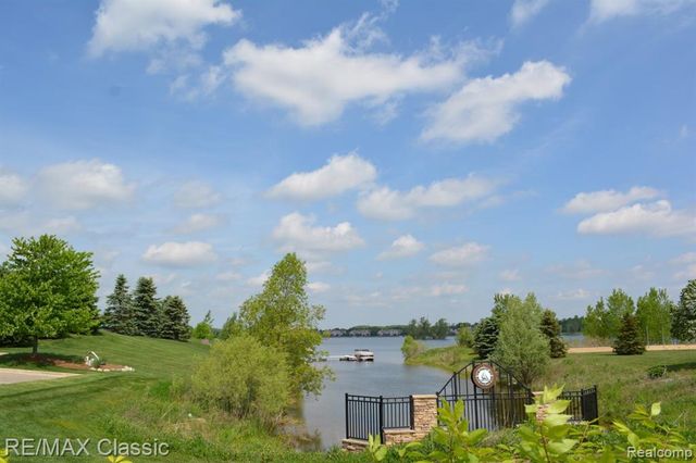 25051 Samoset Court, Novi, MI 48374