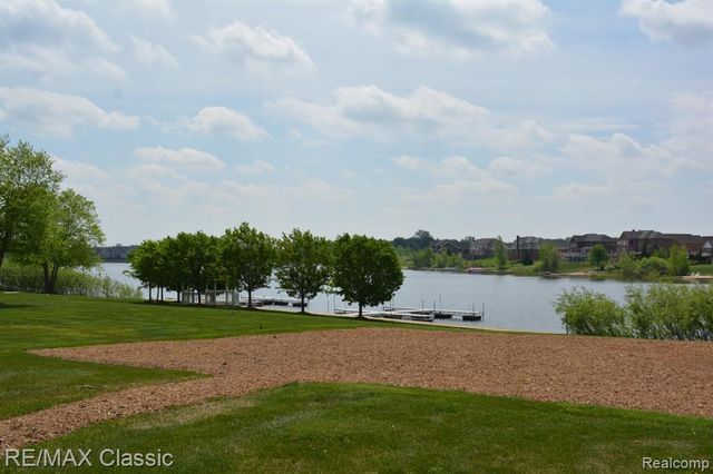 25051 Samoset Court, Novi, MI 48374