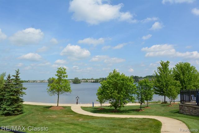 25051 Samoset Court, Novi, MI 48374