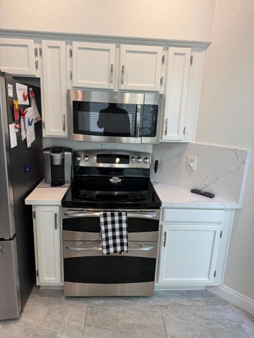 1143 E Frye Road, Phoenix, AZ 85048