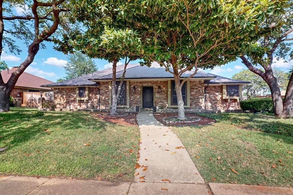 5008 Urban Crest Road, Dallas, TX 75227