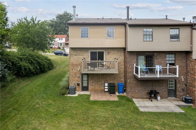 5131 Daube Dr, Whitehall, PA 15236
