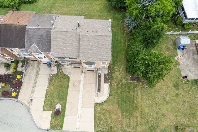 5131 Daube Dr, Whitehall, PA 15236