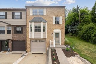 5131 Daube Dr, Whitehall, PA 15236
