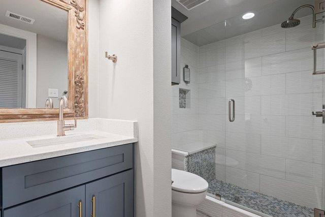103 Island DR 1, Horseshoe Bay, TX 78657