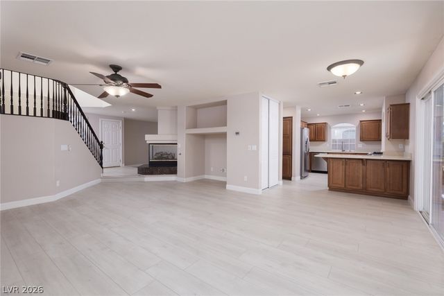 10873 Carberry Hill Street, Las Vegas, NV 89141