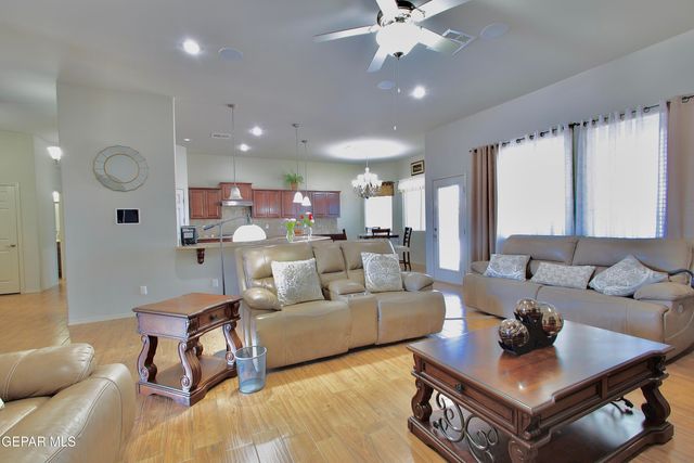 746 GOLD BEACH Drive, Canutillo, TX 79835