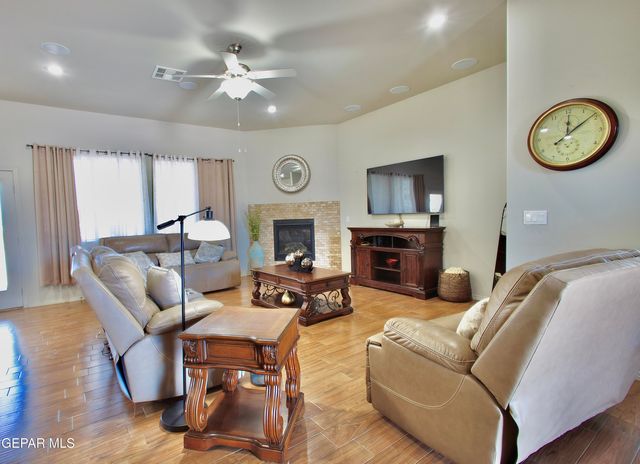 746 GOLD BEACH Drive, Canutillo, TX 79835