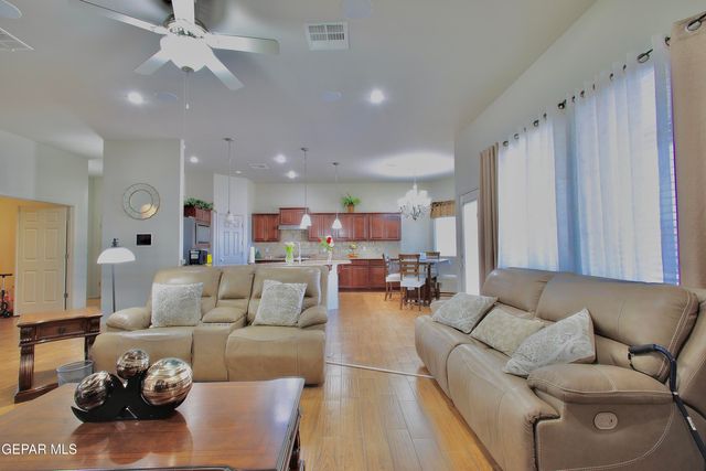 746 GOLD BEACH Drive, Canutillo, TX 79835