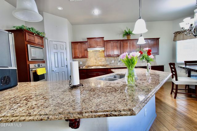 746 GOLD BEACH Drive, Canutillo, TX 79835