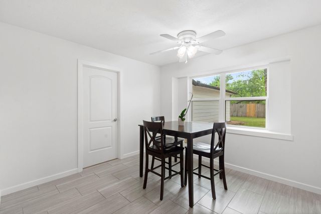 9222 New Forest Road, Spring, TX 77379