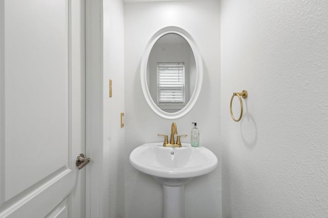 9222 New Forest Road, Spring, TX 77379