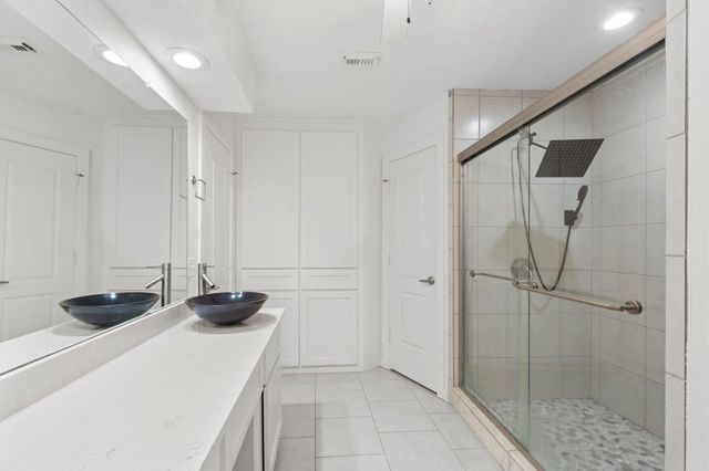 9222 New Forest Road, Spring, TX 77379