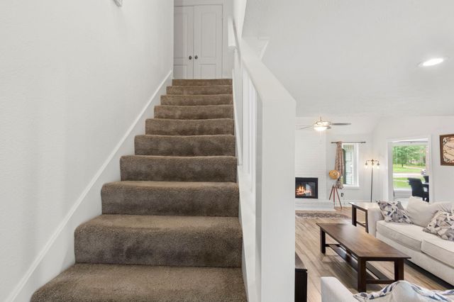 9222 New Forest Road, Spring, TX 77379