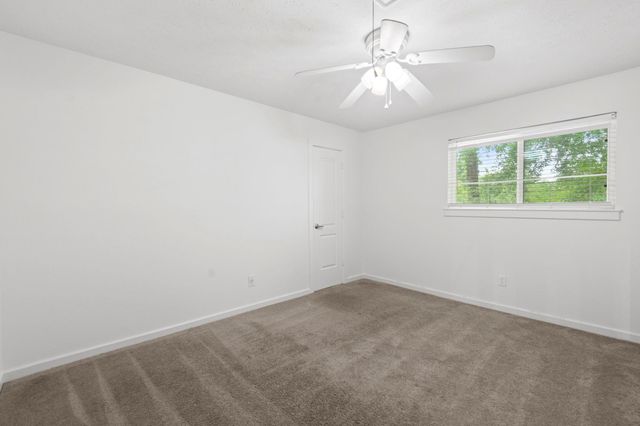 9222 New Forest Road, Spring, TX 77379