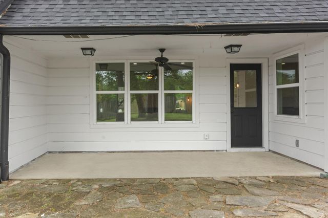 9222 New Forest Road, Spring, TX 77379