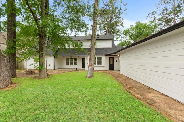 9222 New Forest Road, Spring, TX 77379