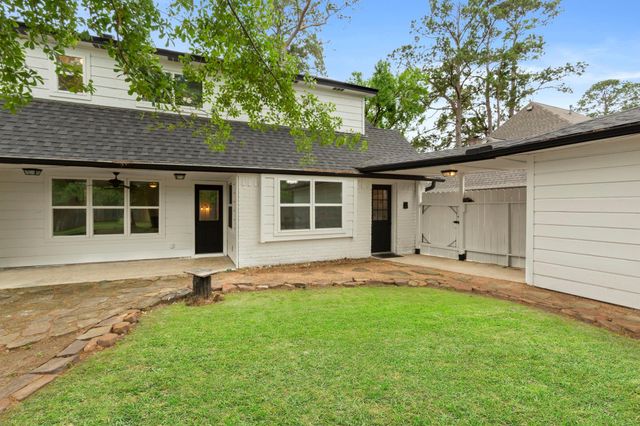 9222 New Forest Road, Spring, TX 77379