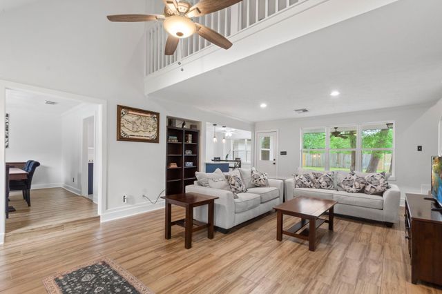 9222 New Forest Road, Spring, TX 77379