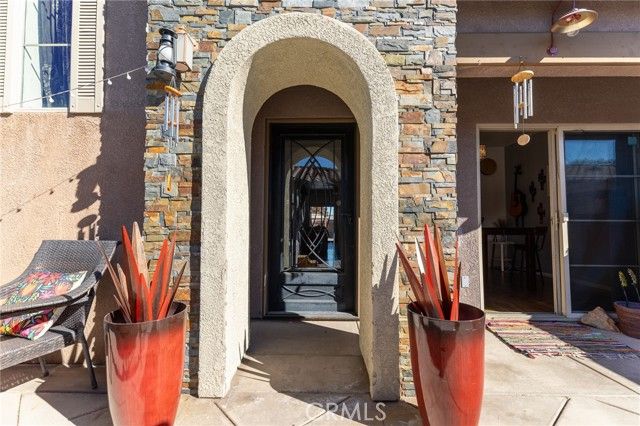 14176 Kiowa, Apple Valley, CA 92307