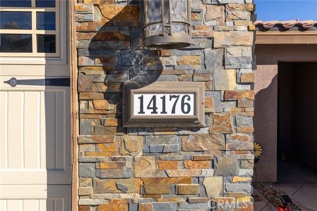 14176 Kiowa, Apple Valley, CA 92307