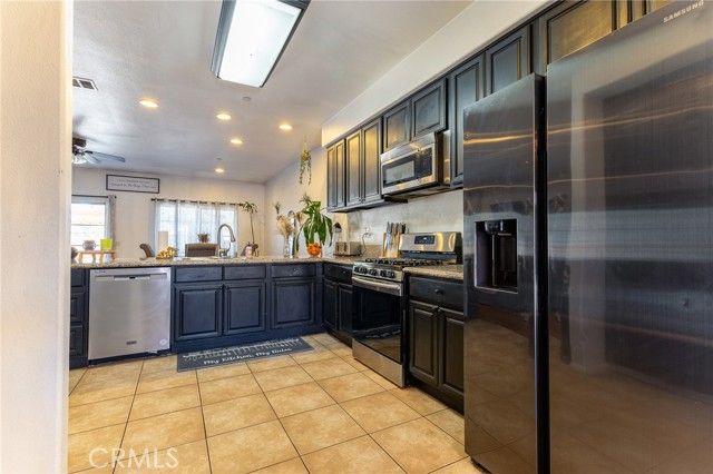 14176 Kiowa, Apple Valley, CA 92307