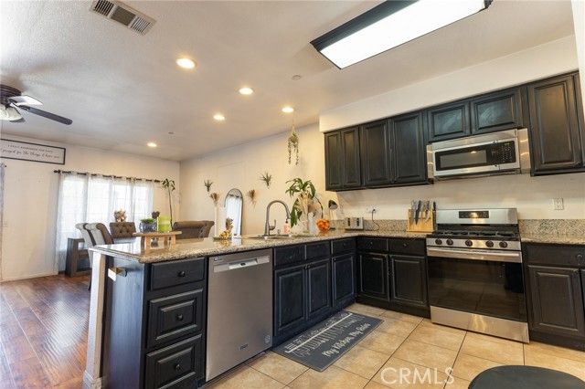 14176 Kiowa, Apple Valley, CA 92307