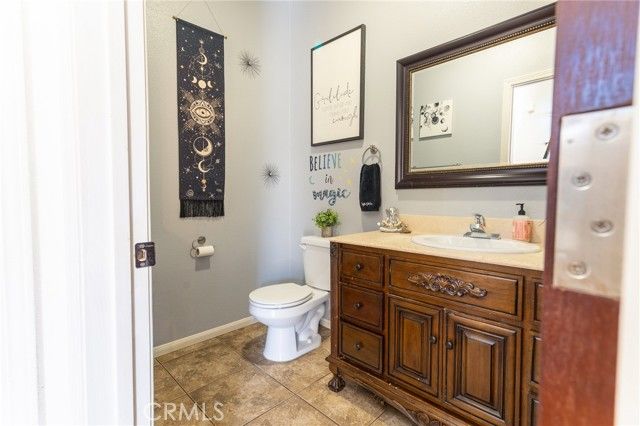 14176 Kiowa, Apple Valley, CA 92307