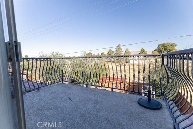 14176 Kiowa, Apple Valley, CA 92307