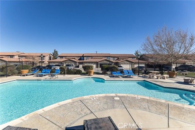 14176 Kiowa, Apple Valley, CA 92307