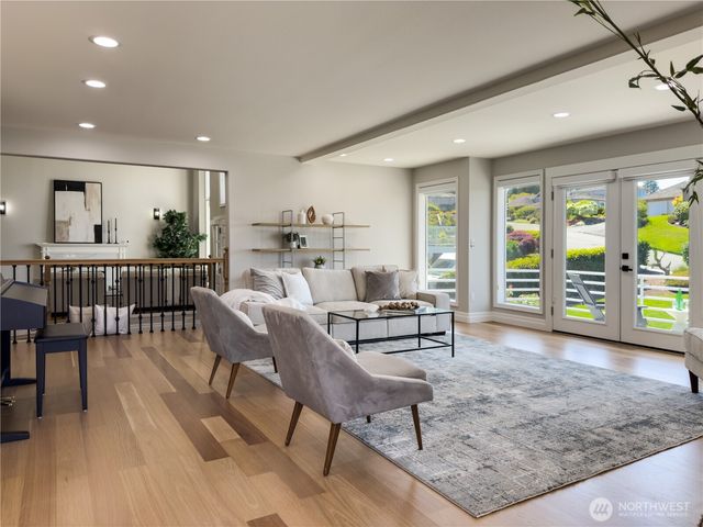 1621 Edgemoor Lane, Everett, WA 98203