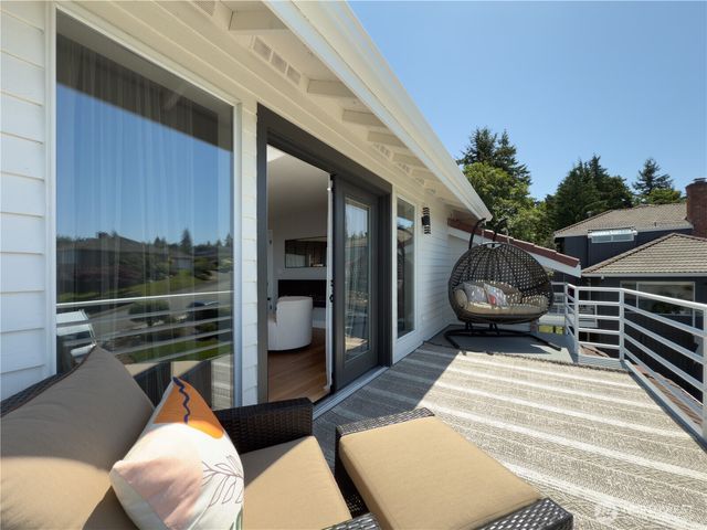 1621 Edgemoor Lane, Everett, WA 98203