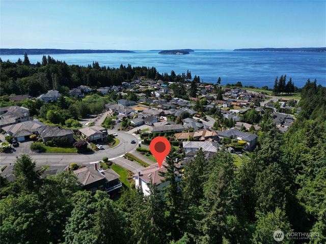 1621 Edgemoor Lane, Everett, WA 98203