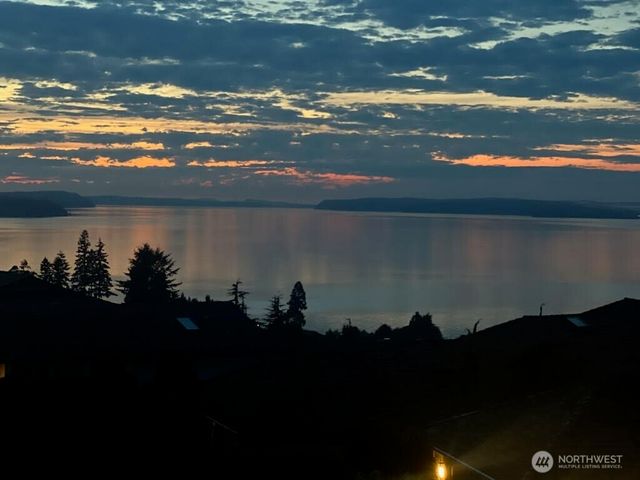 1621 Edgemoor Lane, Everett, WA 98203