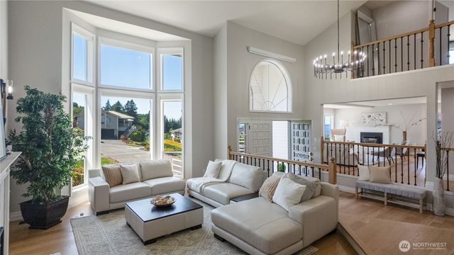 1621 Edgemoor Lane, Everett, WA 98203