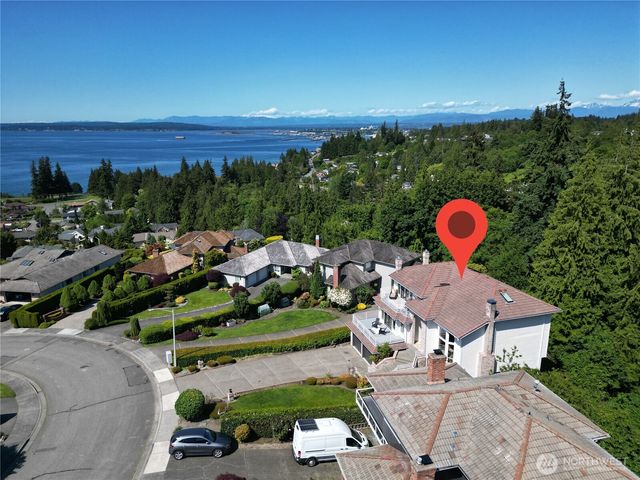 1621 Edgemoor Lane, Everett, WA 98203