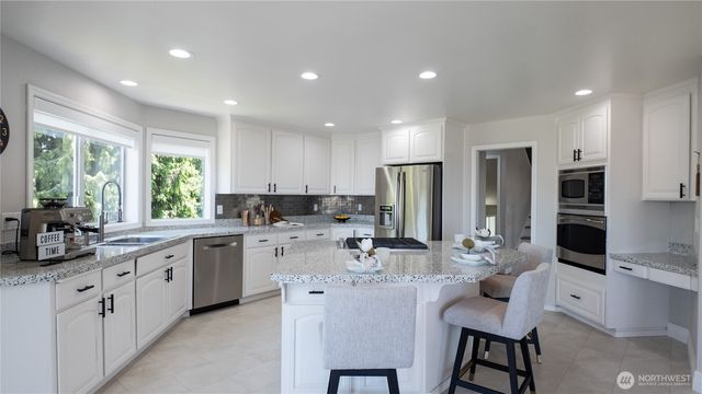 1621 Edgemoor Lane, Everett, WA 98203