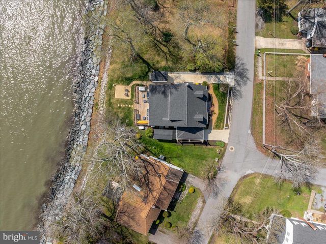 5229 AL JONES DR, Shady Side, MD 20764