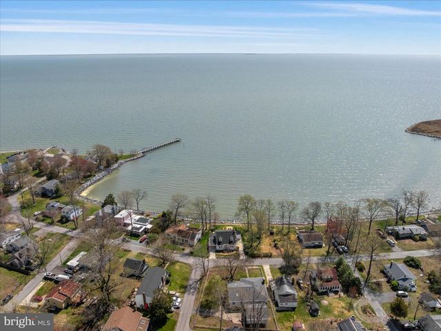 5229 AL JONES DR, Shady Side, MD 20764