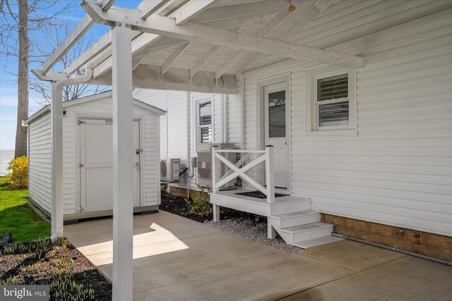 5229 AL JONES DR, Shady Side, MD 20764