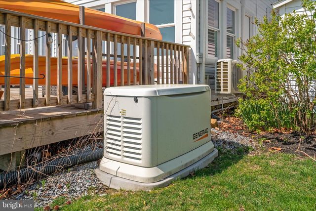 5229 AL JONES DR, Shady Side, MD 20764