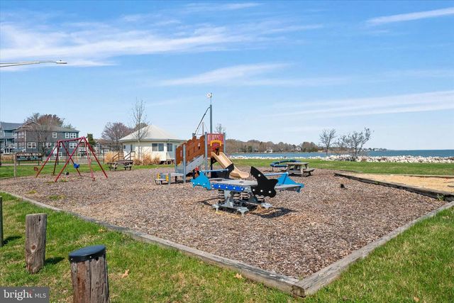 5229 AL JONES DR, Shady Side, MD 20764