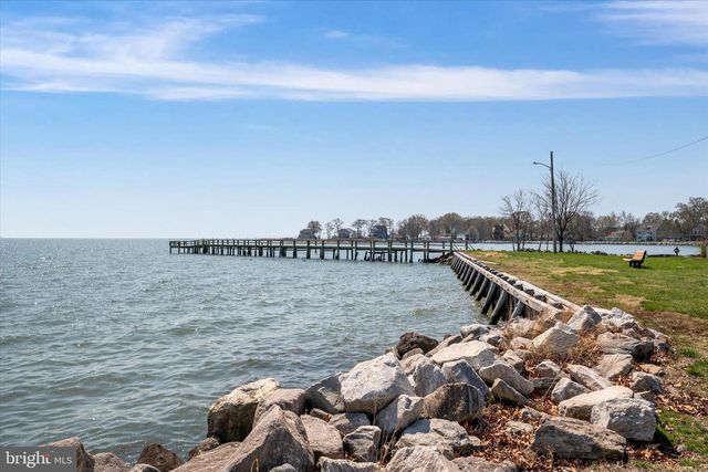 5229 AL JONES DR, Shady Side, MD 20764