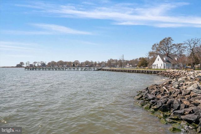 5229 AL JONES DR, Shady Side, MD 20764