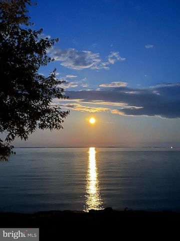 5229 AL JONES DR, Shady Side, MD 20764