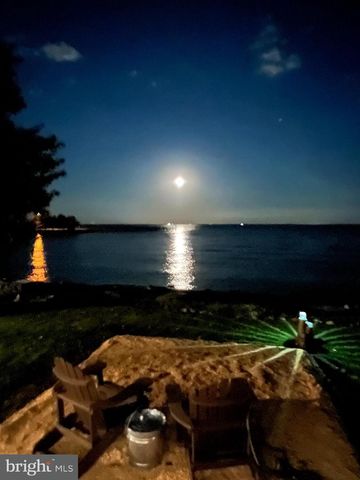 5229 AL JONES DR, Shady Side, MD 20764