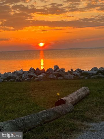 5229 AL JONES DR, Shady Side, MD 20764