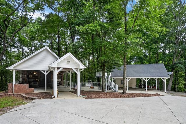 2404 Corinth Poseyville Road, Bremen, GA 30110