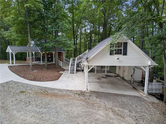 2404 Corinth Poseyville Road, Bremen, GA 30110