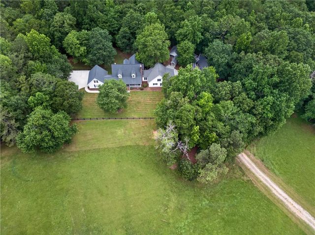 2404 Corinth Poseyville Road, Bremen, GA 30110